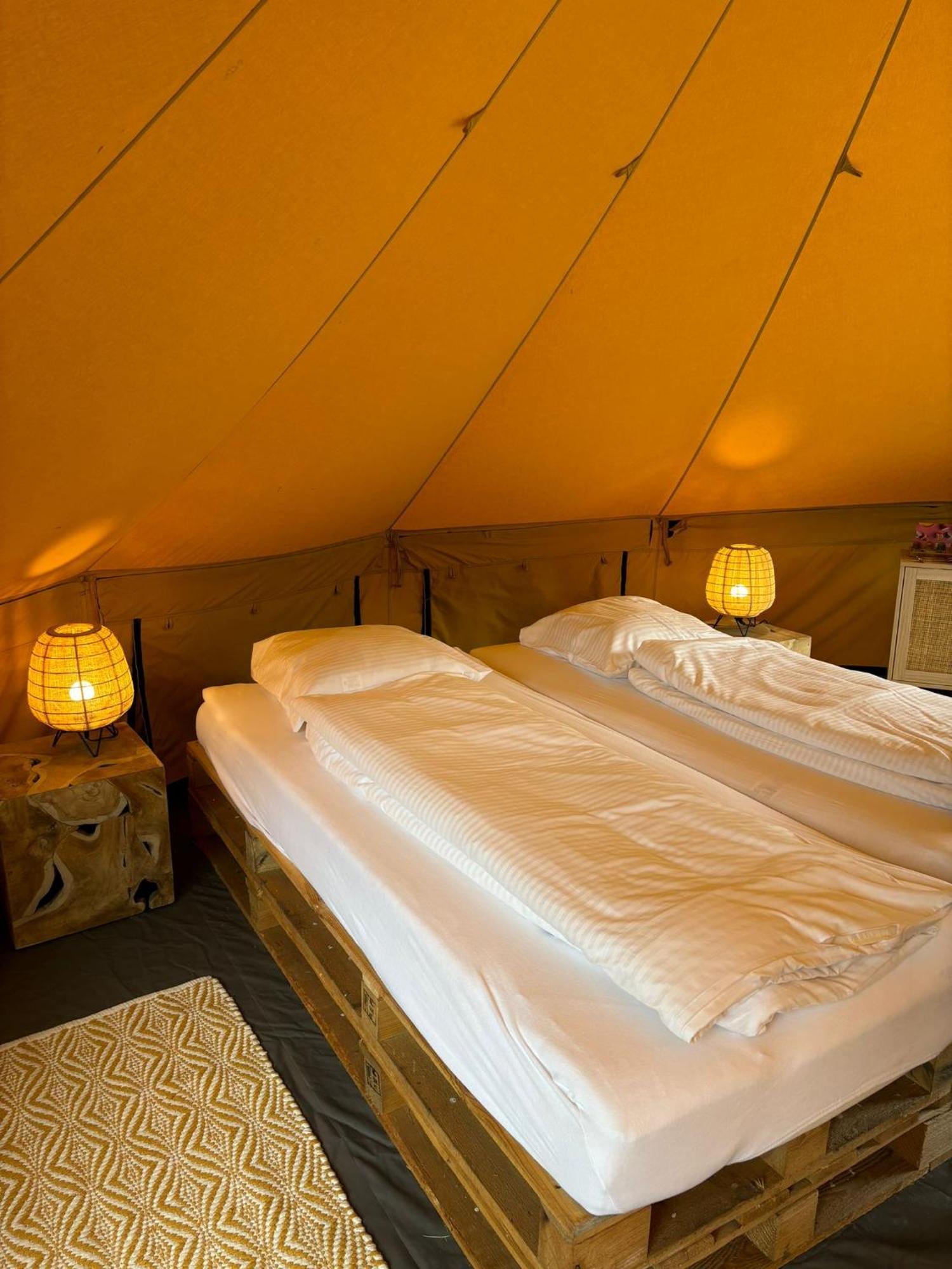 Glamping Bivak - Urban Gardens Gent Hotel Екстериор снимка
